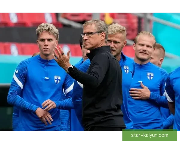 赫拉德茨基在关键比赛中闪耀，助芬兰队迎来辉煌胜利，状态回暖值得关注