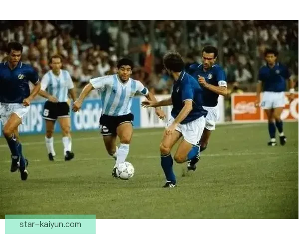 马尔蒂尼对足球文化的影响：深远的历史与当代启示分析